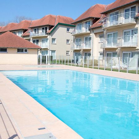 Holiday Suites Де Хаан Екстериор снимка