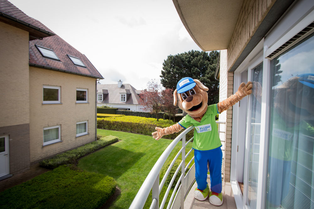 Holiday Suites Де Хаан Екстериор снимка